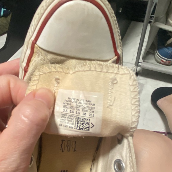 Converse - Picture 4 of 5